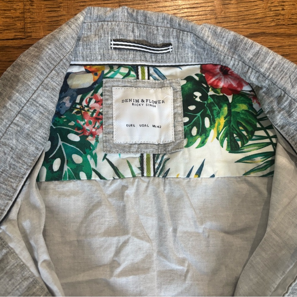 Men shirt size L